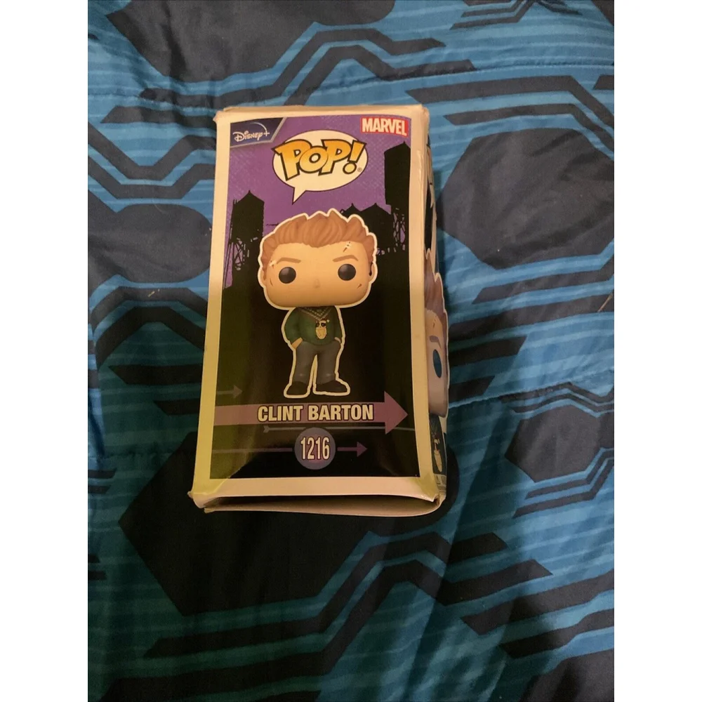 Funko POP! #1216 Hawkeye - Clint Barton Christmas Sweater -‎ Damaged Packaging